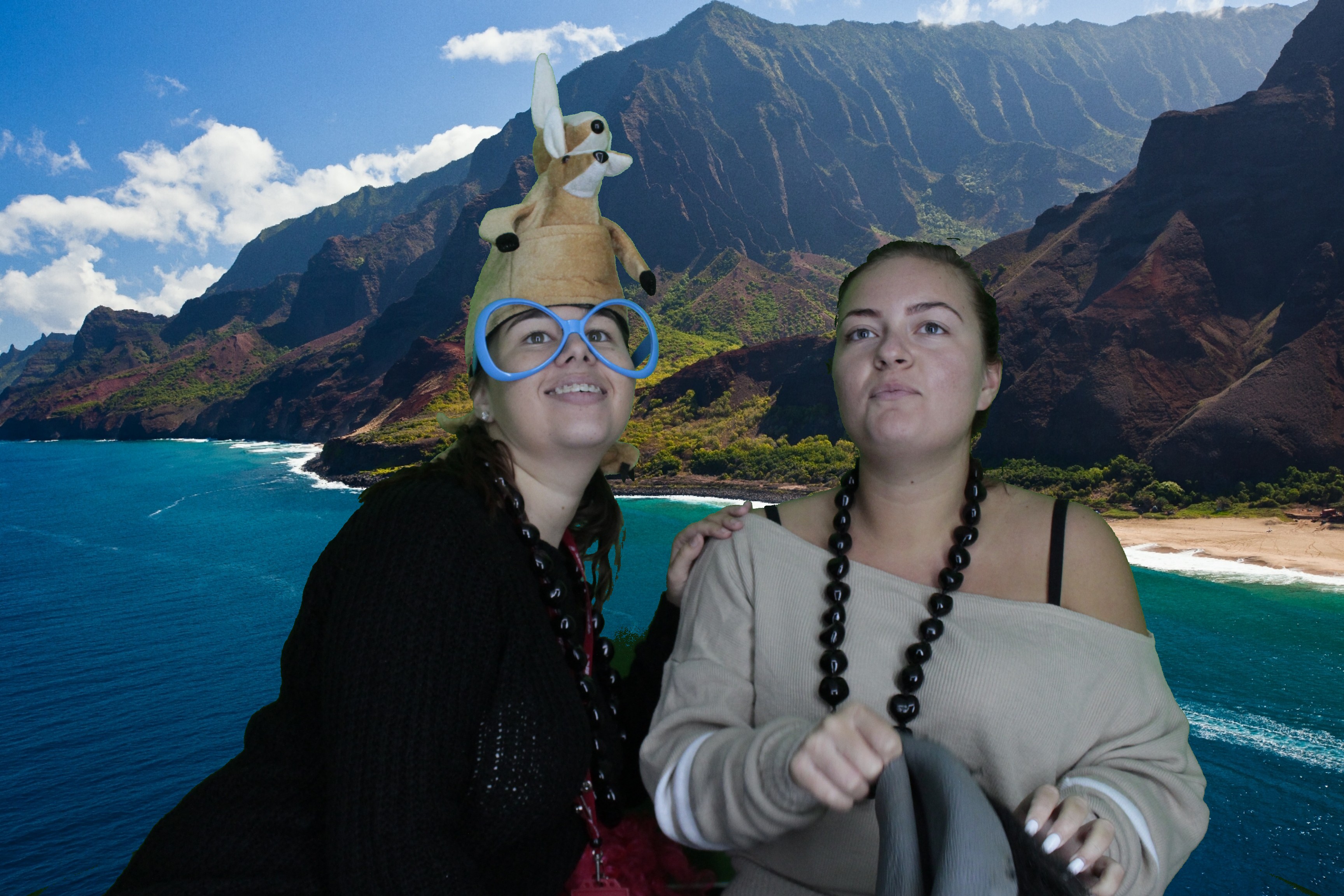 Hawaii Theme Virgin Holidays | View more photos from the event at gallery.myphotoboothexperience.co.uk/u/MyPhotoBoothExperienceLtd/Hawaii-Theme-Virgin-Holidays